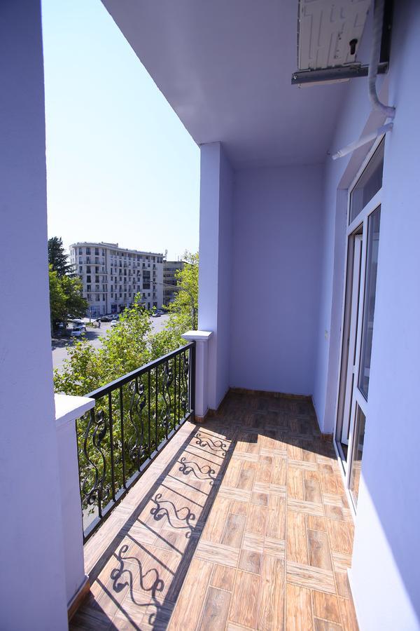 Hotel Phasis Kutaissi Exterior foto